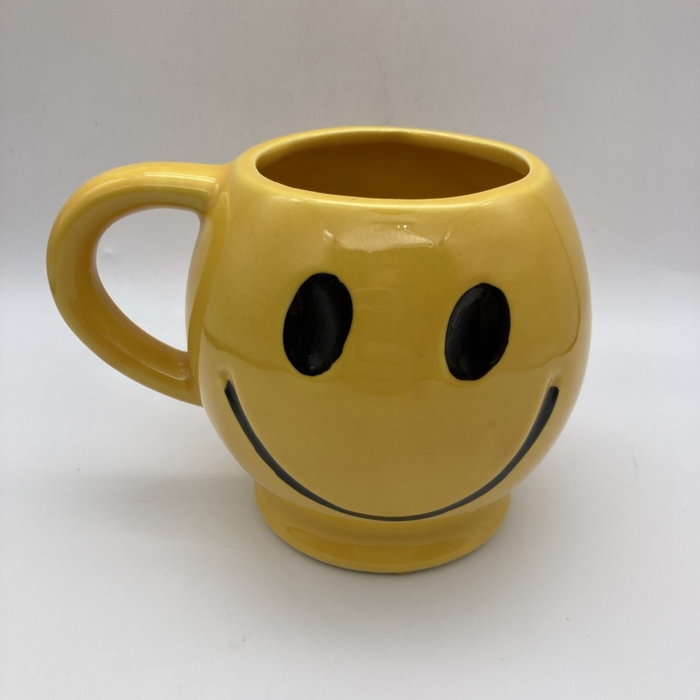 1970s McCoy Pottery Yellow Smiley Happy Face Mug Cup Hippy Groovy Baby Vtg
